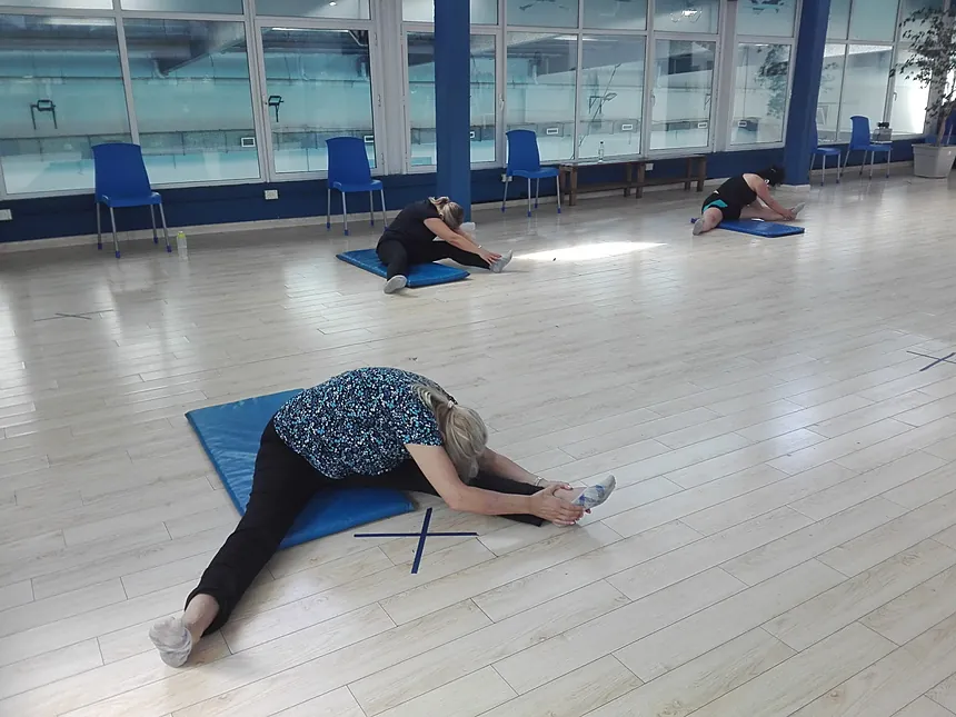 Clase de pilates en el salón del Centro Deportivo Rosso